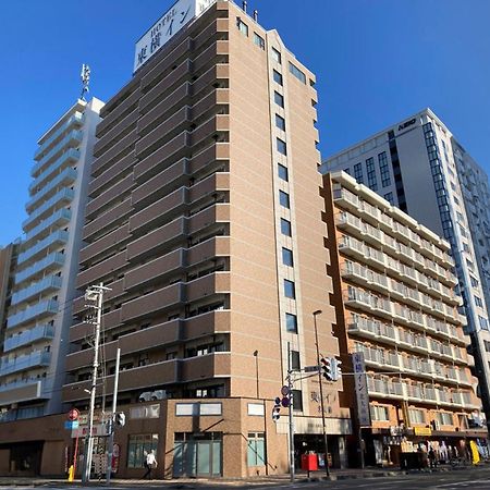 Toyoko Inn Hokkaido Sapporo-Eki Nishi-Guchi Hokudai Mae Buitenkant foto