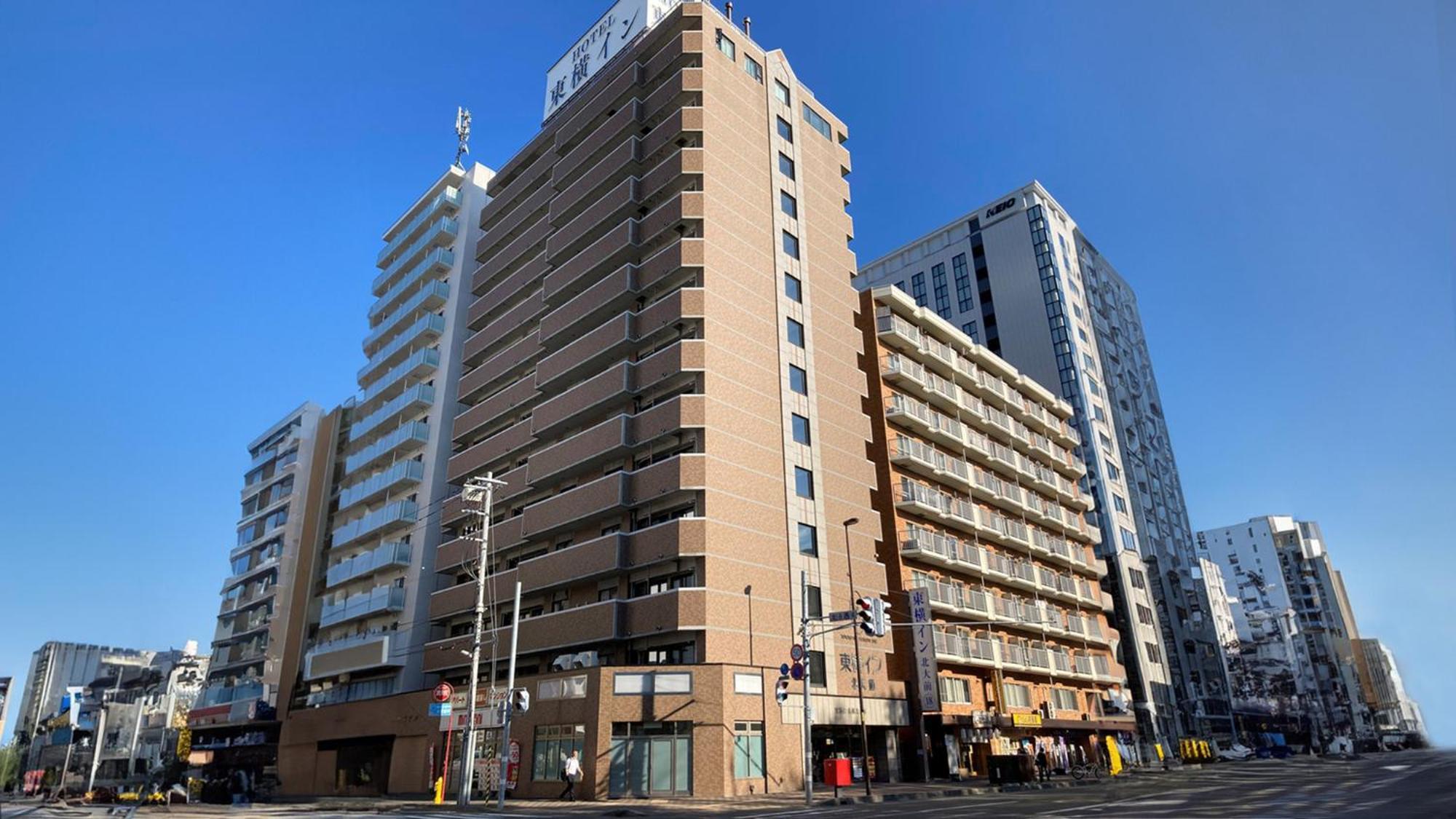 Toyoko Inn Hokkaido Sapporo-Eki Nishi-Guchi Hokudai Mae Buitenkant foto