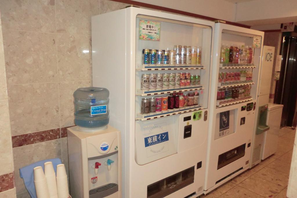 Toyoko Inn Hokkaido Sapporo-Eki Nishi-Guchi Hokudai Mae Buitenkant foto