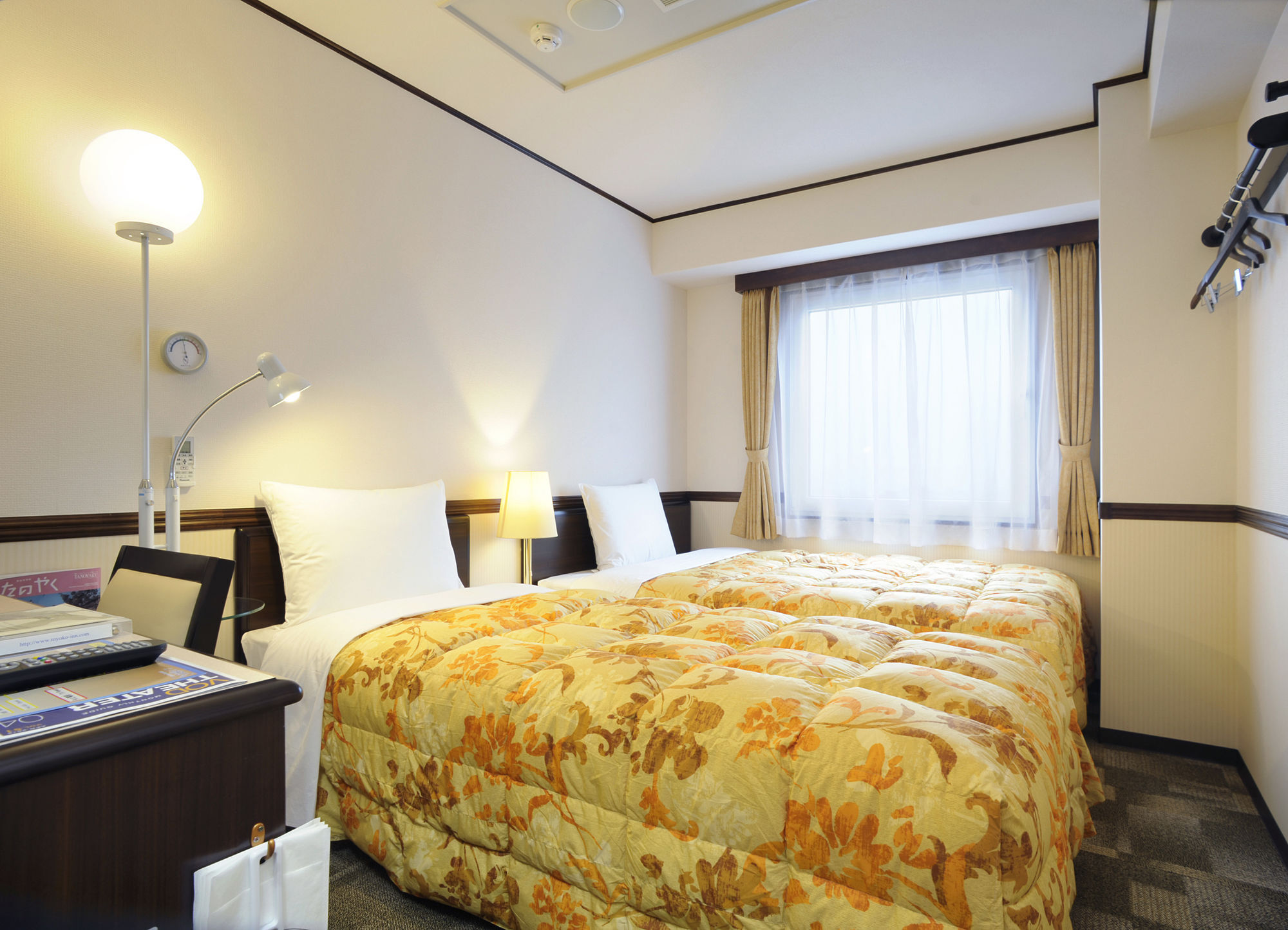 Toyoko Inn Hokkaido Sapporo-Eki Nishi-Guchi Hokudai Mae Buitenkant foto